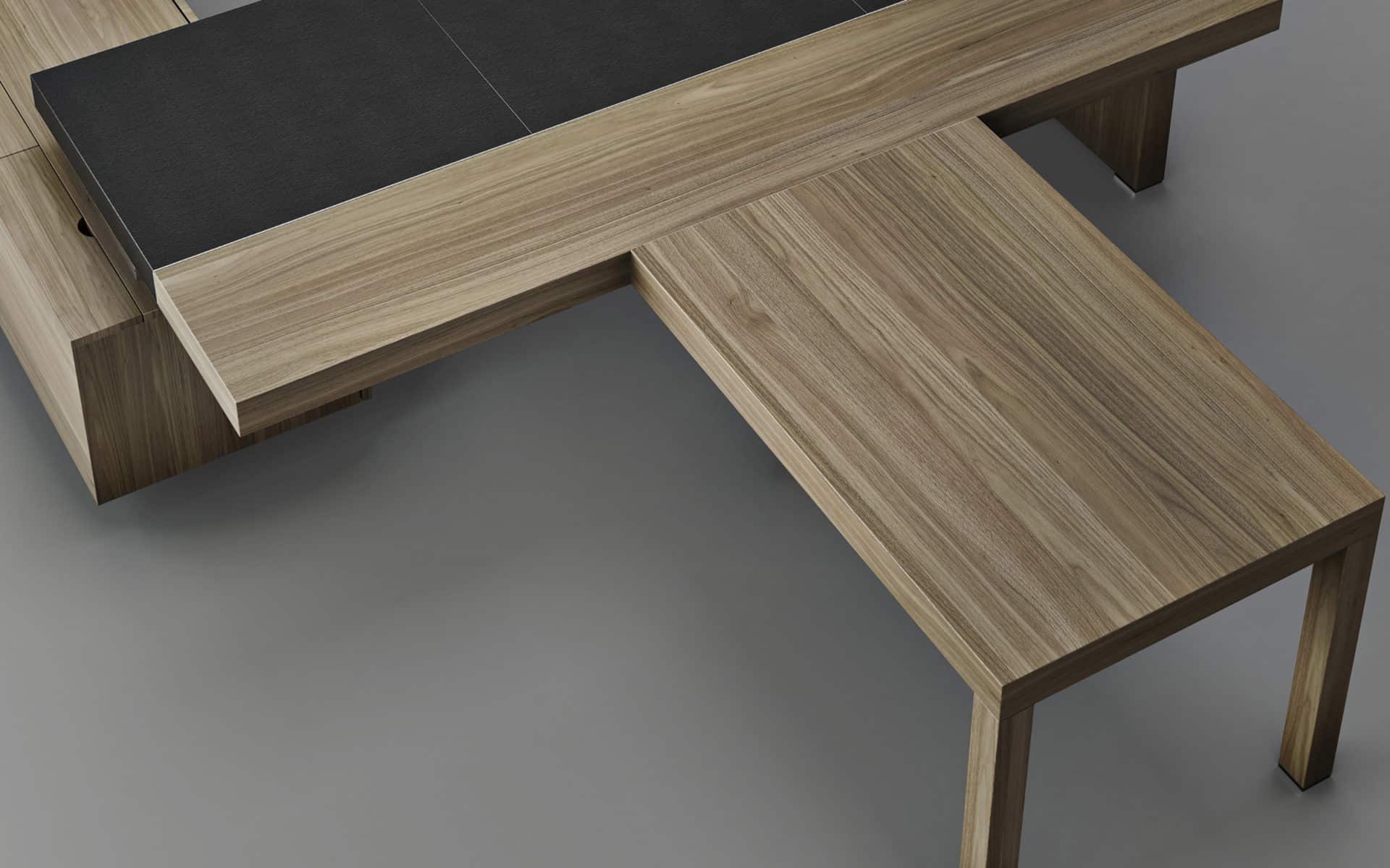 Touring_Presidential-desk